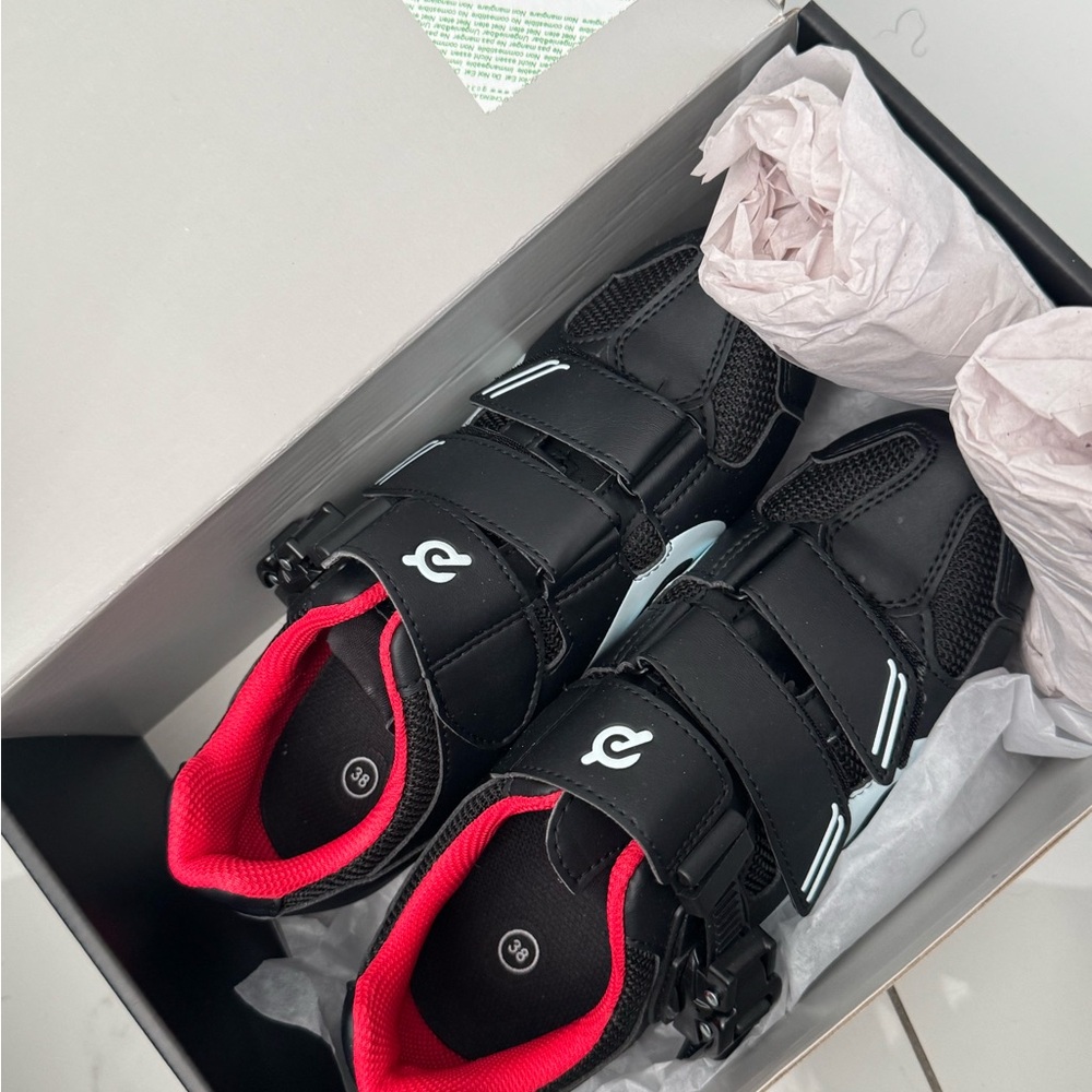 WOMENS 7 (38) Peloton Cleats